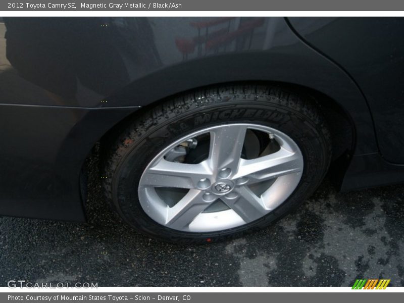 Magnetic Gray Metallic / Black/Ash 2012 Toyota Camry SE