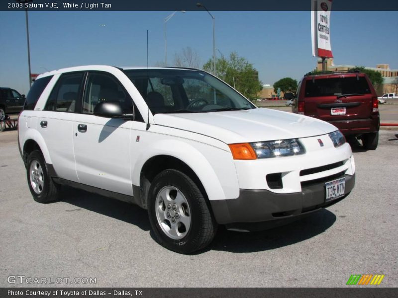 White / Light Tan 2003 Saturn VUE