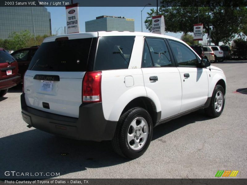 White / Light Tan 2003 Saturn VUE