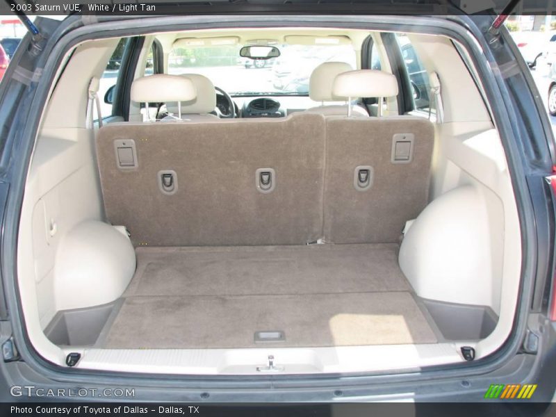 White / Light Tan 2003 Saturn VUE