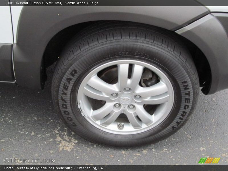 Nordic White / Beige 2006 Hyundai Tucson GLS V6 4x4