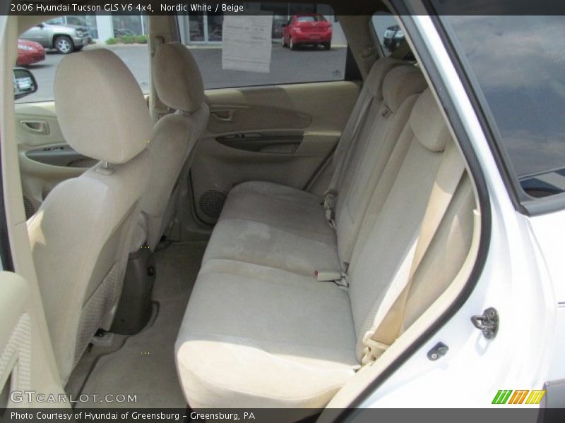 Nordic White / Beige 2006 Hyundai Tucson GLS V6 4x4