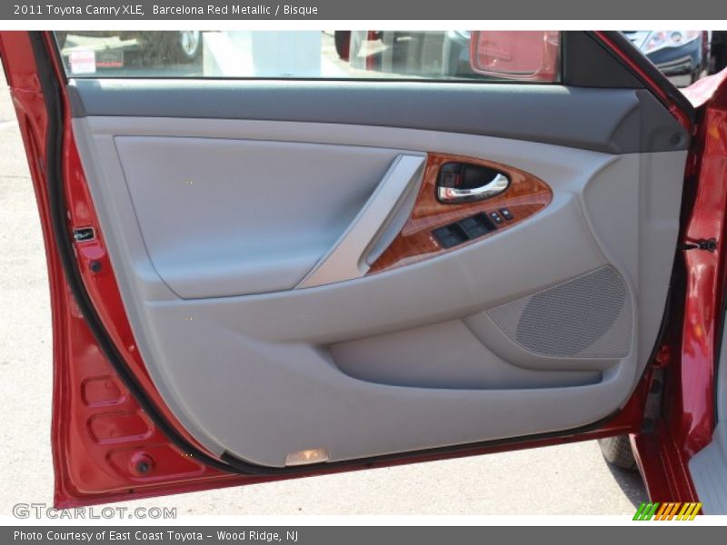 Barcelona Red Metallic / Bisque 2011 Toyota Camry XLE