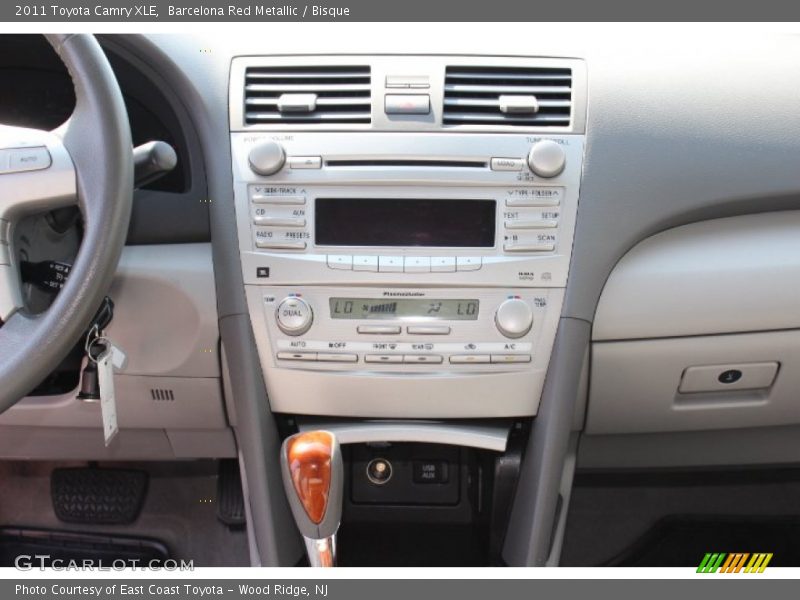 Barcelona Red Metallic / Bisque 2011 Toyota Camry XLE