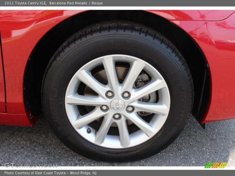 Barcelona Red Metallic / Bisque 2011 Toyota Camry XLE