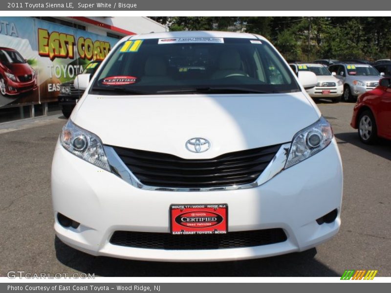 Super White / Bisque 2011 Toyota Sienna LE