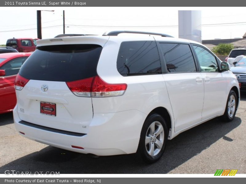 Super White / Bisque 2011 Toyota Sienna LE