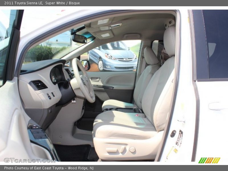 Super White / Bisque 2011 Toyota Sienna LE