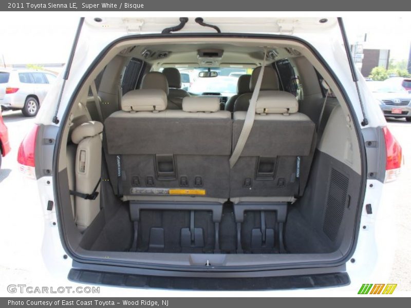 Super White / Bisque 2011 Toyota Sienna LE