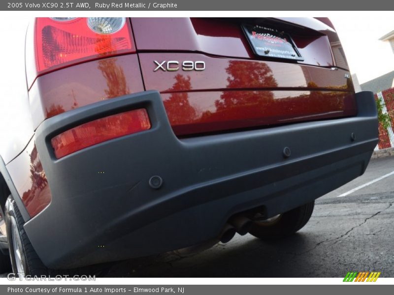 Ruby Red Metallic / Graphite 2005 Volvo XC90 2.5T AWD