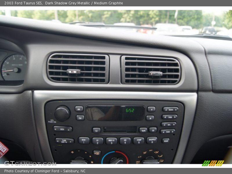 Dark Shadow Grey Metallic / Medium Graphite 2003 Ford Taurus SES