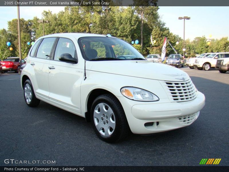 Cool Vanilla White / Dark Slate Gray 2005 Chrysler PT Cruiser