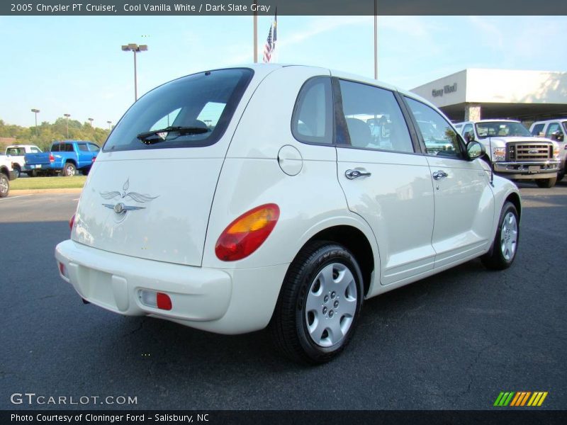 Cool Vanilla White / Dark Slate Gray 2005 Chrysler PT Cruiser