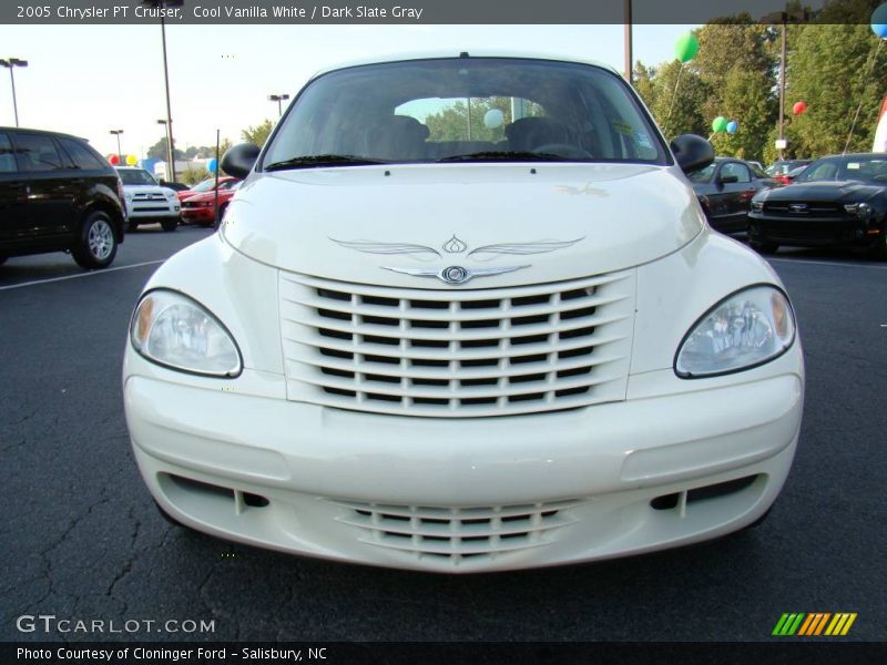 Cool Vanilla White / Dark Slate Gray 2005 Chrysler PT Cruiser