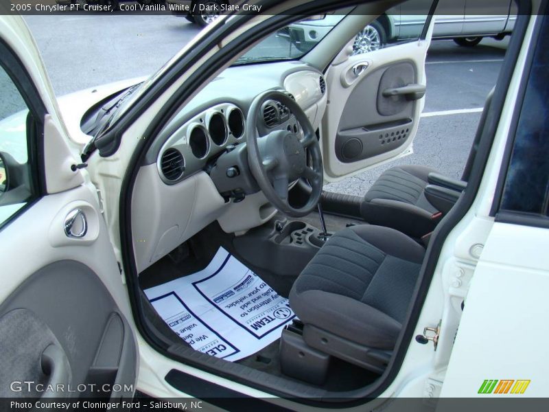 Cool Vanilla White / Dark Slate Gray 2005 Chrysler PT Cruiser