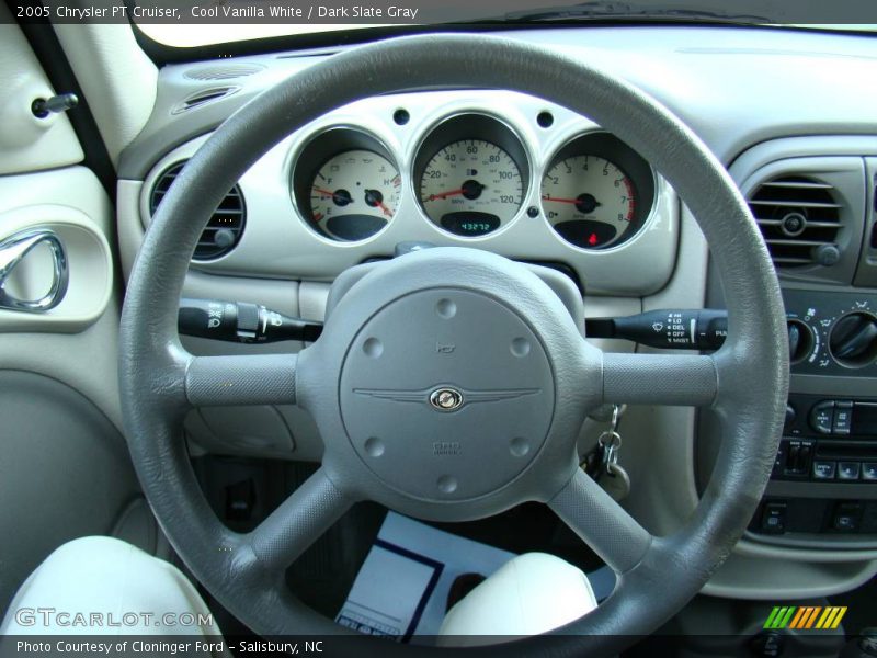 Cool Vanilla White / Dark Slate Gray 2005 Chrysler PT Cruiser