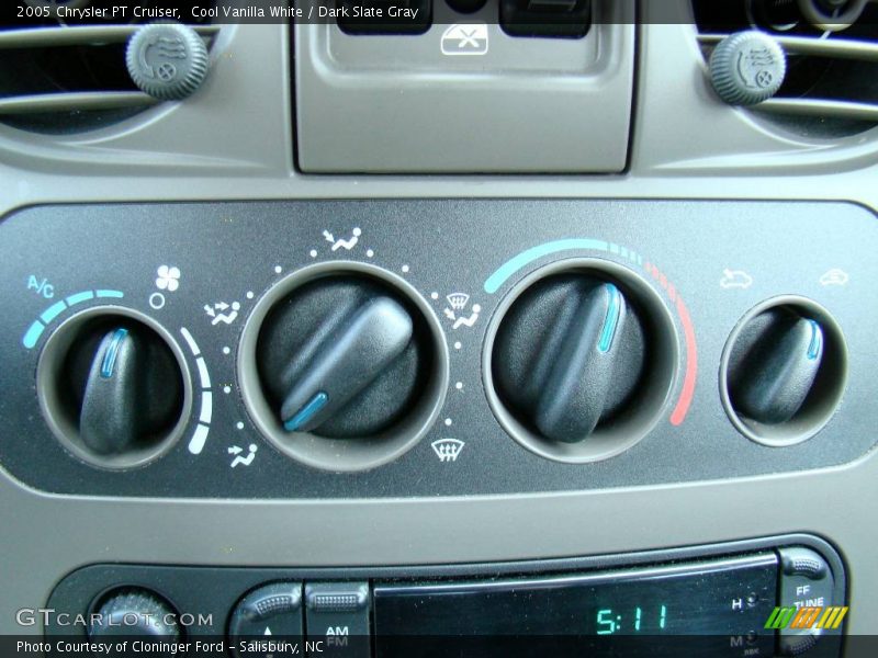 Cool Vanilla White / Dark Slate Gray 2005 Chrysler PT Cruiser