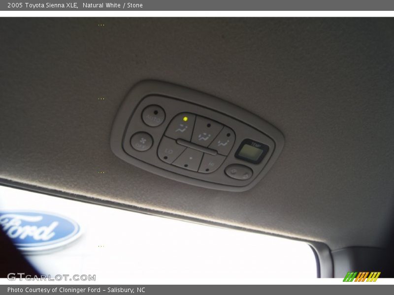 Natural White / Stone 2005 Toyota Sienna XLE
