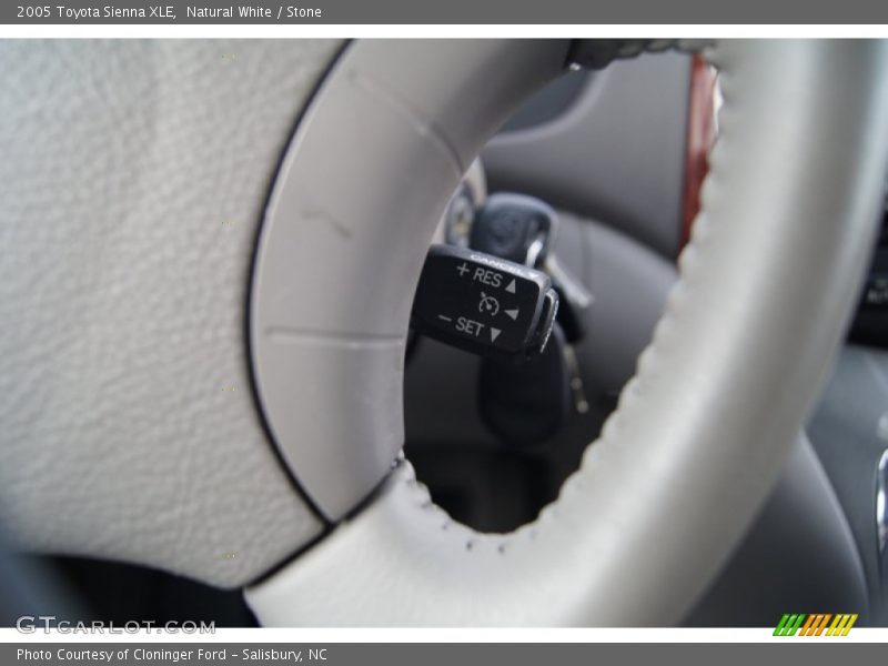 Natural White / Stone 2005 Toyota Sienna XLE