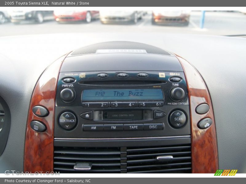 Natural White / Stone 2005 Toyota Sienna XLE