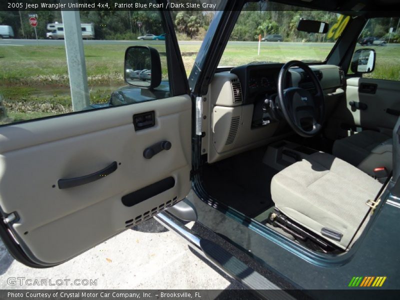 Patriot Blue Pearl / Dark Slate Gray 2005 Jeep Wrangler Unlimited 4x4