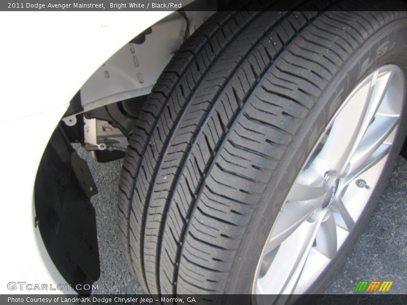Bright White / Black/Red 2011 Dodge Avenger Mainstreet