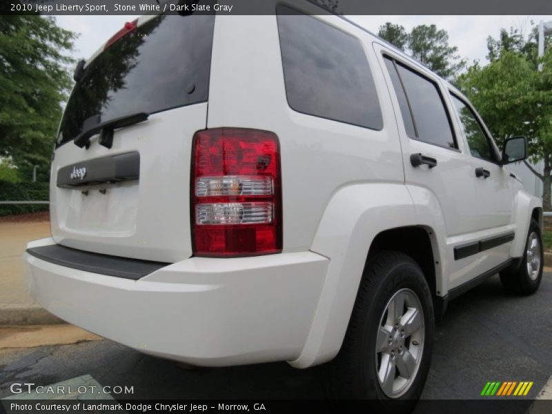 Stone White / Dark Slate Gray 2010 Jeep Liberty Sport