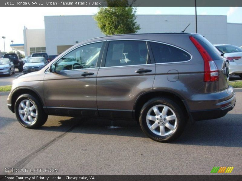 Urban Titanium Metallic / Black 2011 Honda CR-V SE