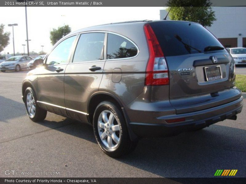 Urban Titanium Metallic / Black 2011 Honda CR-V SE