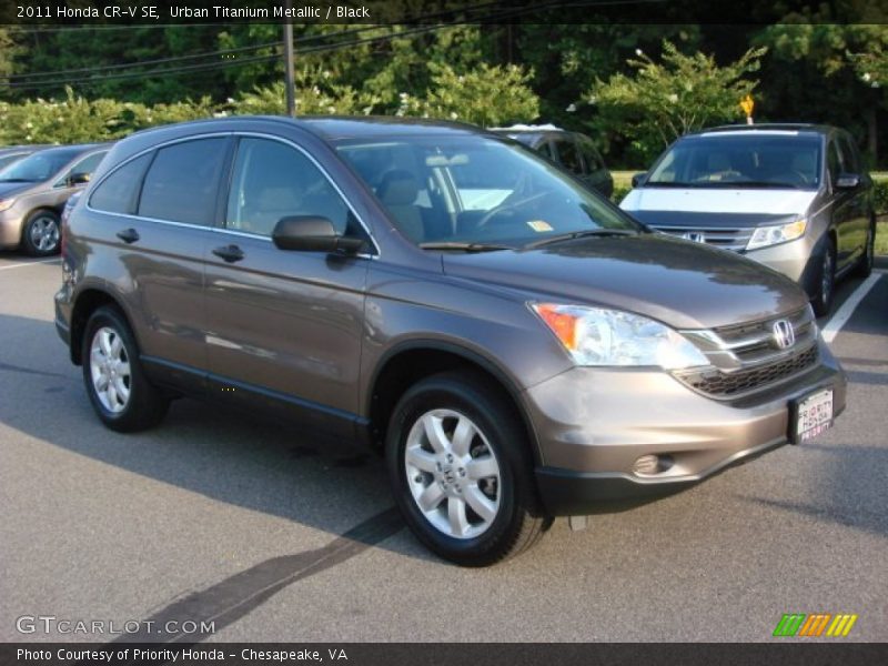 Urban Titanium Metallic / Black 2011 Honda CR-V SE