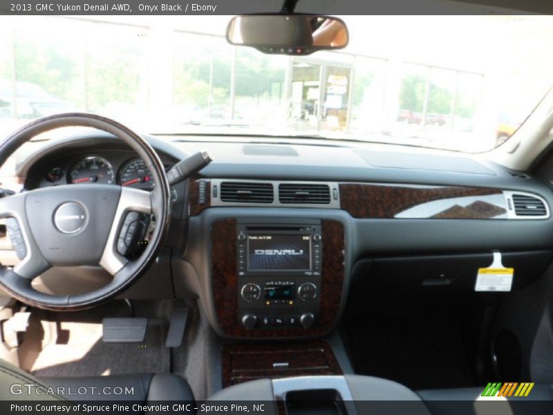 Onyx Black / Ebony 2013 GMC Yukon Denali AWD