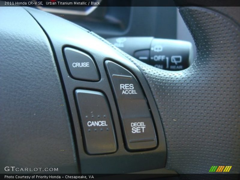 Urban Titanium Metallic / Black 2011 Honda CR-V SE