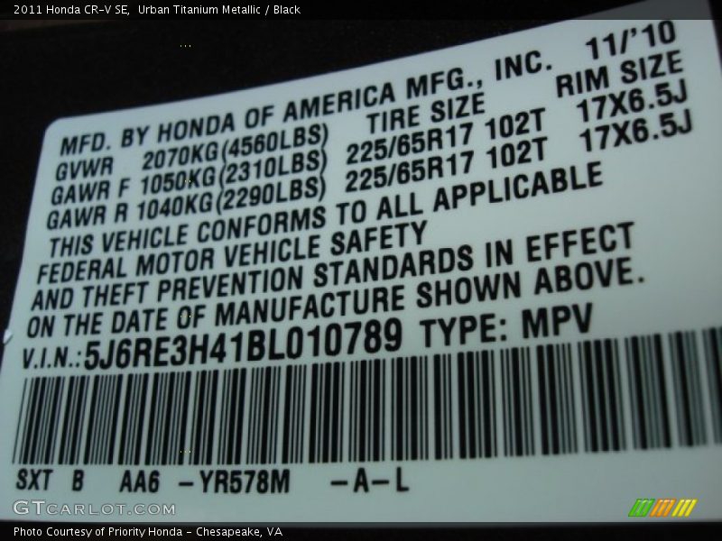 Urban Titanium Metallic / Black 2011 Honda CR-V SE
