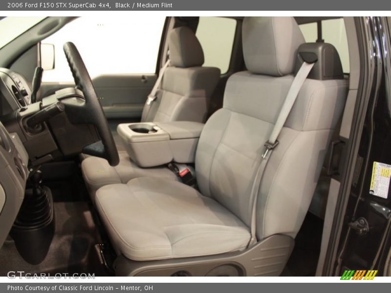 Black / Medium Flint 2006 Ford F150 STX SuperCab 4x4