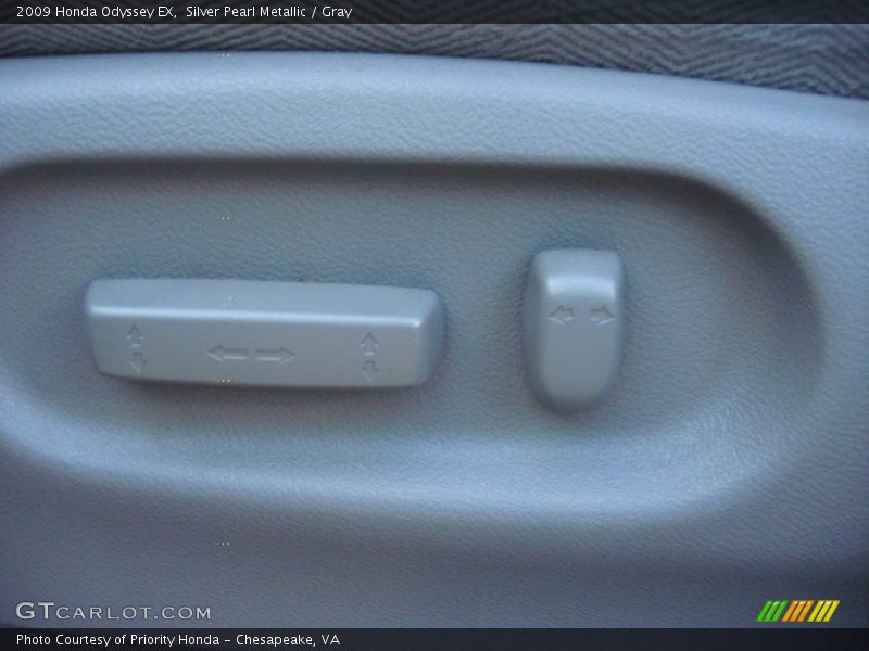 Silver Pearl Metallic / Gray 2009 Honda Odyssey EX