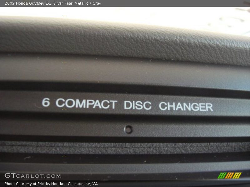 Silver Pearl Metallic / Gray 2009 Honda Odyssey EX
