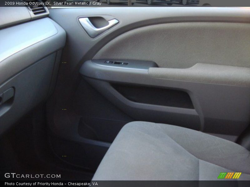 Silver Pearl Metallic / Gray 2009 Honda Odyssey EX