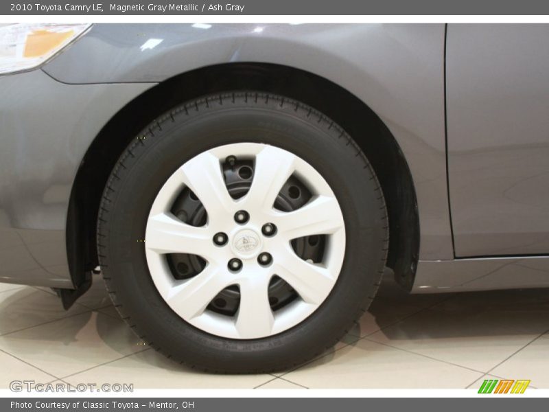 Magnetic Gray Metallic / Ash Gray 2010 Toyota Camry LE
