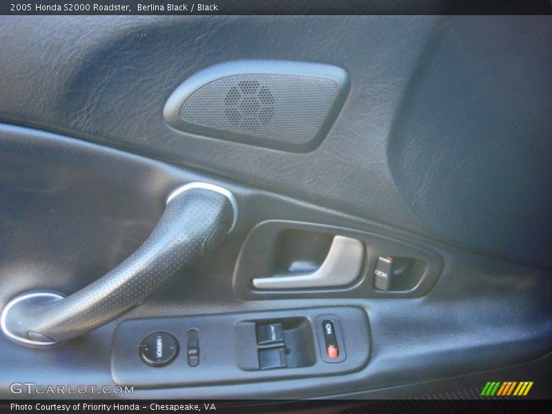 Controls of 2005 S2000 Roadster