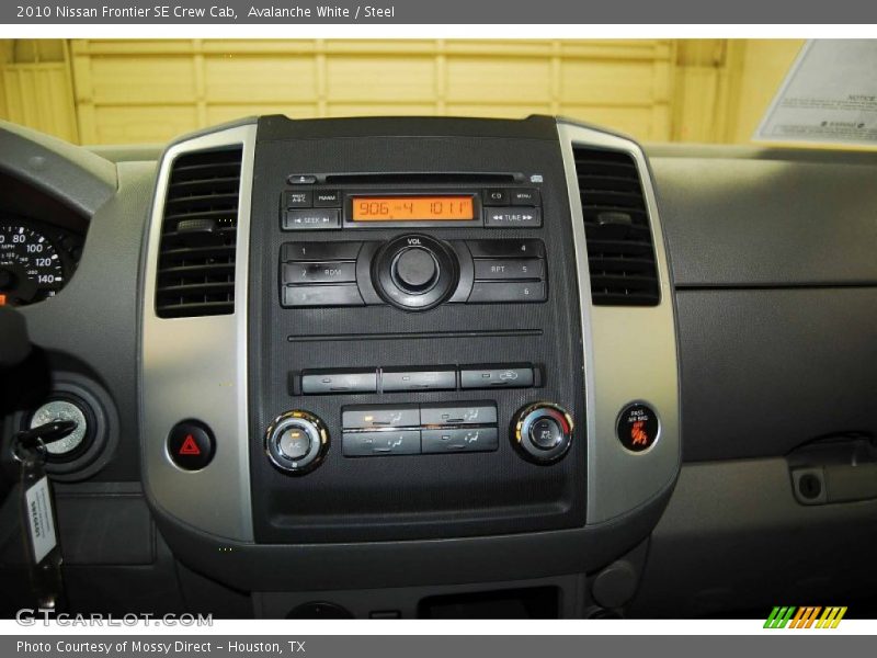 Avalanche White / Steel 2010 Nissan Frontier SE Crew Cab