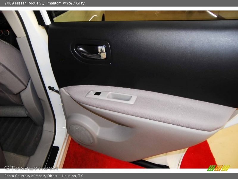 Phantom White / Gray 2009 Nissan Rogue SL