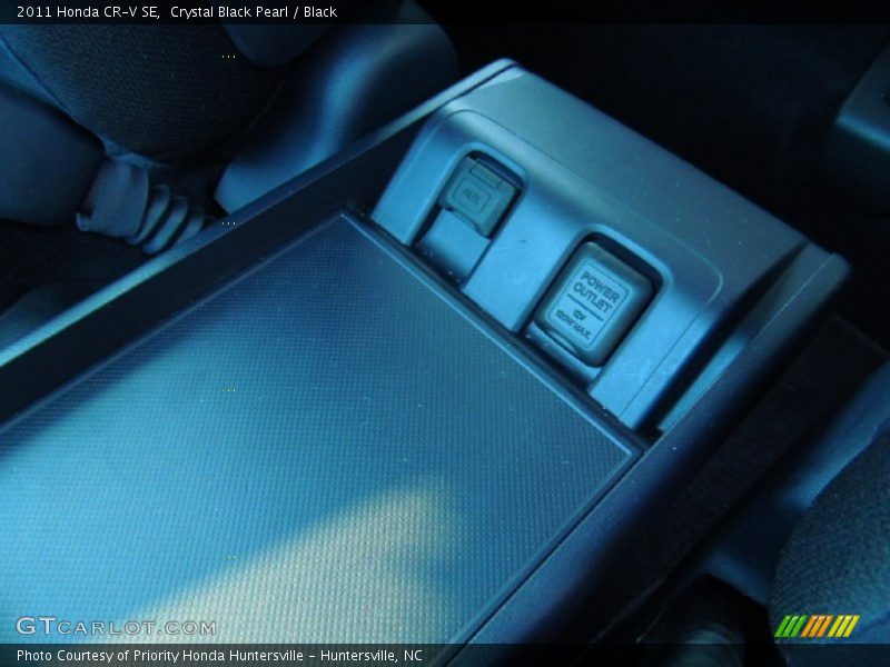 Crystal Black Pearl / Black 2011 Honda CR-V SE