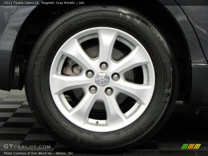 Magnetic Gray Metallic / Ash 2011 Toyota Camry LE