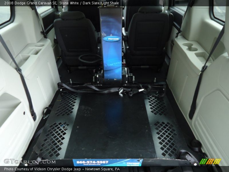 Stone White / Dark Slate/Light Shale 2008 Dodge Grand Caravan SE