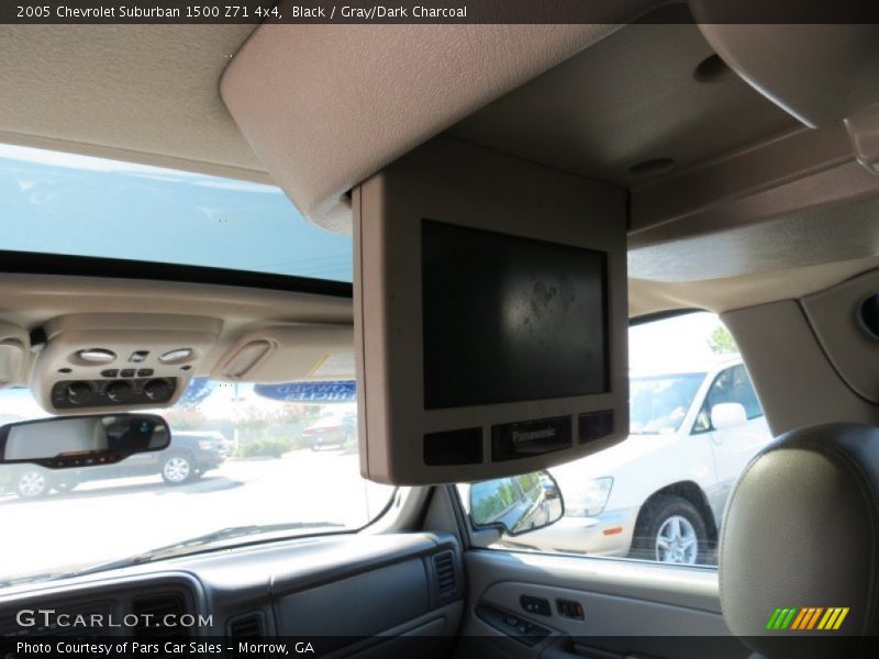 Black / Gray/Dark Charcoal 2005 Chevrolet Suburban 1500 Z71 4x4