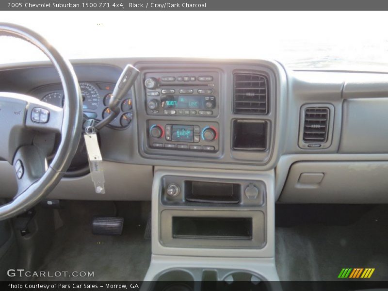 Black / Gray/Dark Charcoal 2005 Chevrolet Suburban 1500 Z71 4x4