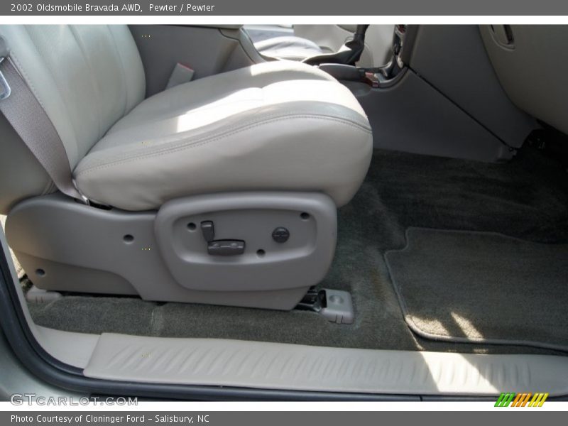 Pewter / Pewter 2002 Oldsmobile Bravada AWD