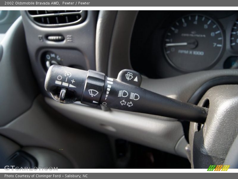Controls of 2002 Bravada AWD