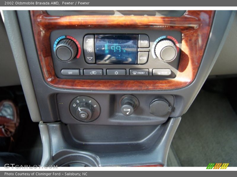 Controls of 2002 Bravada AWD