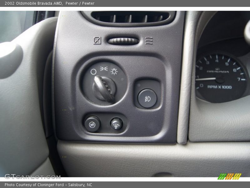 Controls of 2002 Bravada AWD